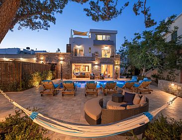 Vakantiehuis Luxuriöses Ferienhaus mit heizbarem Infinitypo