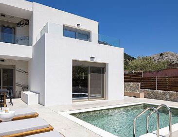 Vakantiehuis Imbros Villa lll -''Gratis''Beheizter Pool in d