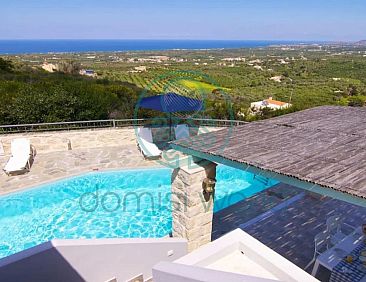 Vrijstaande woning in Agia Triada