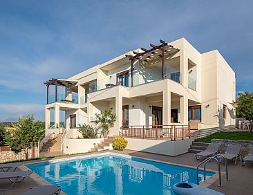 Vakantiehuis Ferienvilla "Rousa" mit Bergblick