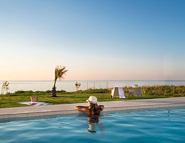 Vakantiehuis Villa am Strand mit Pool, Kinderbereich und BBQ