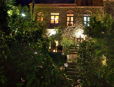 Vakantiehuis Villa Elborgini in den Außenbezirken von Herak