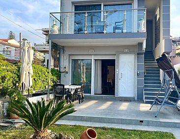 Vakantiehuis Beachfront Garden Villa