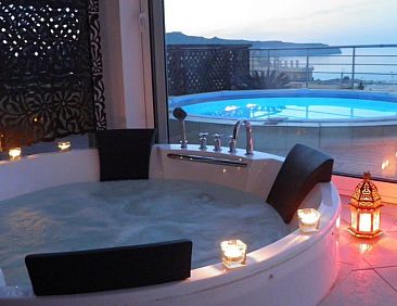 Appartement Sehr geräumiges Apartment mit eigenem Pool und 