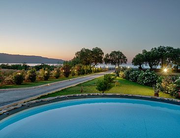 Vakantiehuis Neue Strandvilla SixStars in Chania, mit Sauna