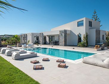 Vakantiehuis Luxuriös gestaltete Villa mit privatem Pool