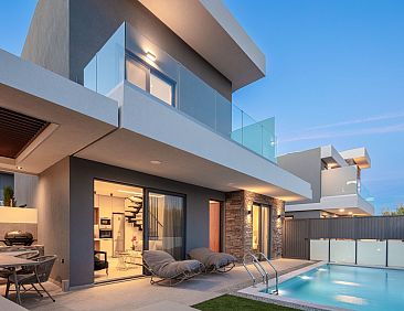 Vakantiehuis VillaSaints I - Pool und BBQ, Spaziergang zum S