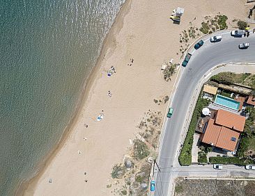 Vakantiehuis am Strand mit Pool für eine oder zwei Familien
