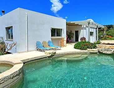 Villa Platanias