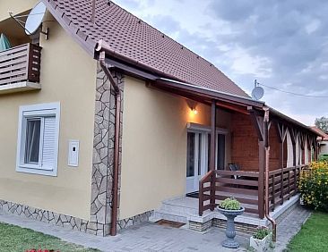 Vakantiehuis mit Grill, Terrasse und Garten