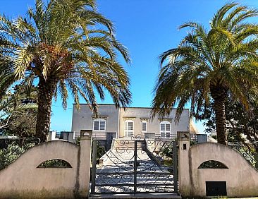 Vrijstaande woning in Castro