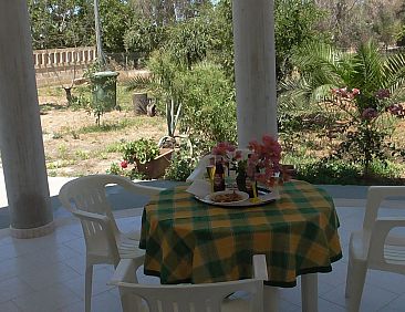 Vakantiehuis Kleine Villa mit geschlossenem Garten in Parabi