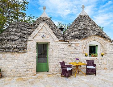 Appartement Rundes Steinhaus 'Palmento' mit Schwimmbad