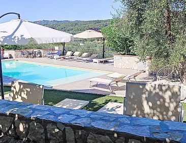 Appartement Quadrilocale in villa con piscina