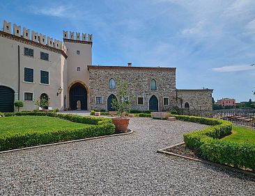 Appartement Al Castello - Elegante Residenz mit Schwimmbad