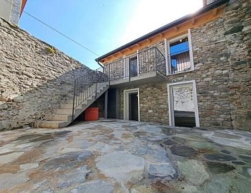 Vrijstaande woning in Domaso