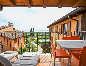 Appartement Wohnung mit Balkon, Garten und Seeblick