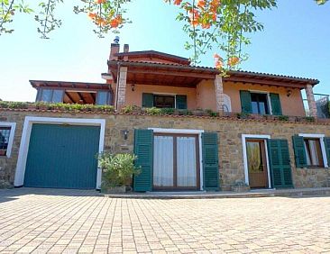 Vrijstaande woning in Imperia