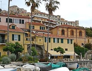 Vrijstaande woning in Imperia