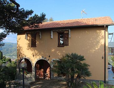 Vrijstaande woning in Camporosso