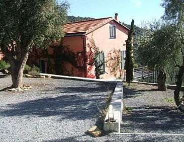 Vrijstaande woning in Diano San Pietro
