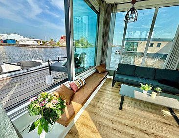 Vakantiehuis Harboursuite Woudsend incl. motorboot
