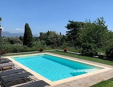 Villa Pochi per Tanti in Velletri