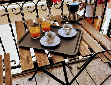 Appartement Oikos Design-Ferienwohnung mit Aussicht