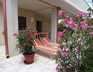 Appartement mit grosser Terrasse direkt am Meer