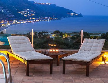 Vakantiehuis Ferienvilla mit Whirlpool