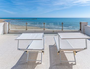 Appartement in Donnalucata mit Grill und Terrasse