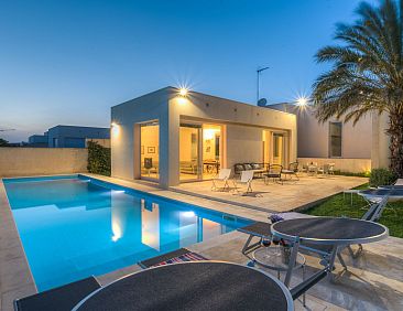 Vakantiehuis in Ragusa mit Möblierter Terrasse