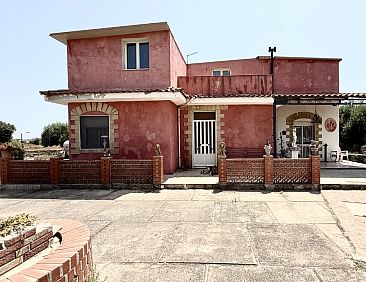 Vrijstaande woning in Brucoli