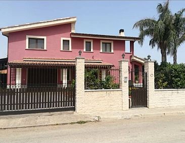 Vrijstaande woning in Brucoli