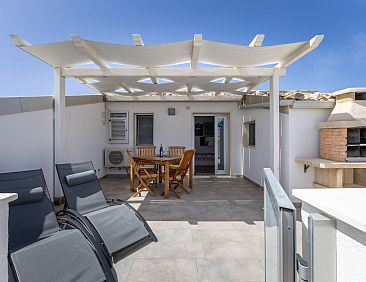 Appartement Charmantes Dachgeschoss mit Terrasse mit Blick a