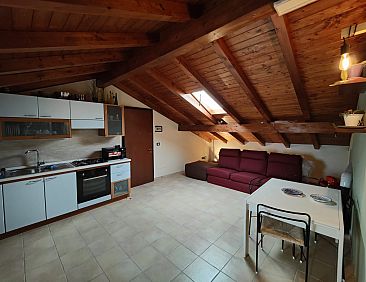 Appartement Mansardische Kommode
