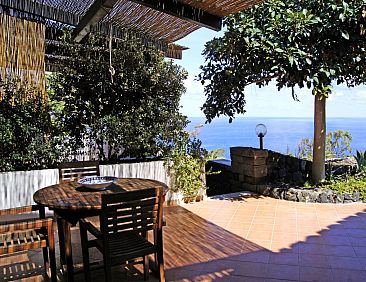 Appartement Dammuso mit Terrasse und Meerblick