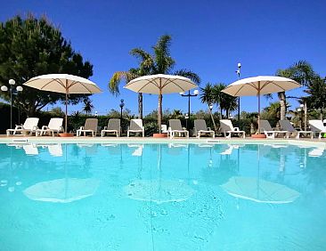 Appartement Angenehme Wohnung mit Terrasse, Schwimmbad