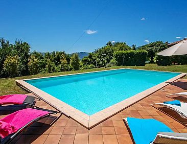 Huis met privé zwembad nabij Lucca