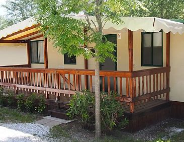 Mobilehome familie camping bij zee