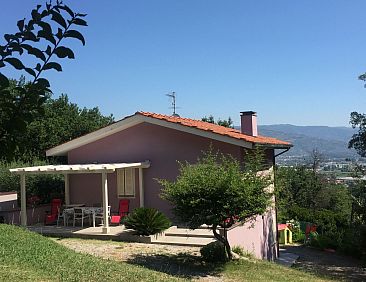 Vakantiehuis in Basetti mit Garten und Grill