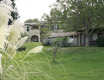 Appartement Haus Claudia mit schönem Garten