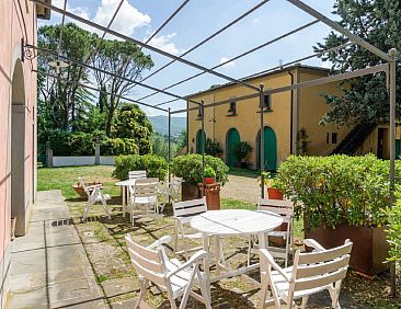 Appartement 'Casa Rossa' mit Pool