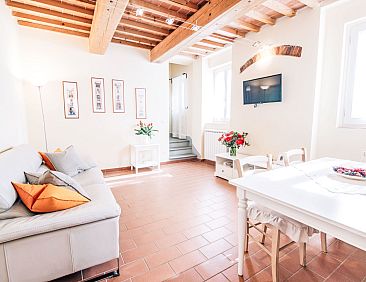 Appartement Wohnung "L'Arancio" mit Privatparkplatz