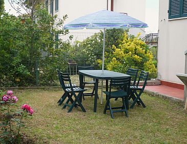 Appartement Wohnung mit Garten, Grill und Terrasse
