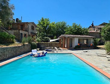 Vrijstaande woning in Pescia