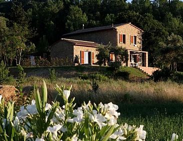 Vakantiehuis in Montescudaio mit Großem Garten
