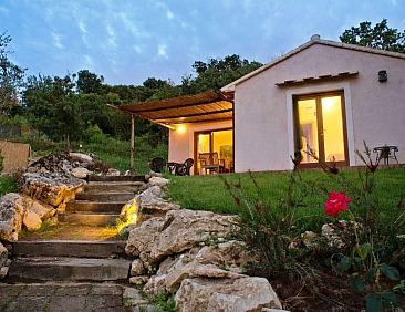 Vakantiehuis Freistehendes Landhaus mit Gemeinschaftspool