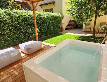 Appartement FlorArt Boutique-Wohnung mit Garten und Spa