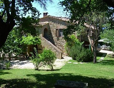 Appartement Anwesen "La Casina" mit privatem Garten und Gril